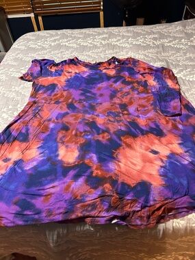 Long sleeve Terra & Sky pocket knee length dress bundle.